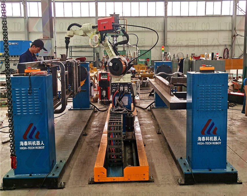叉車內、外門架